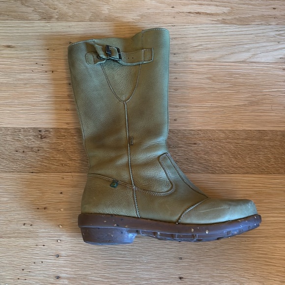 El Naturalist Green Leather Boots - Picture 2 of 6